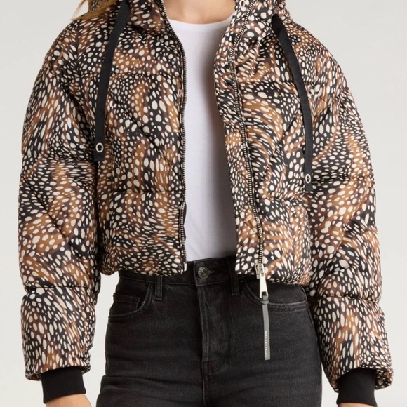 Avec Les Filles Jackets & Blazers - Avec Les Filles printed crop puffer jacket